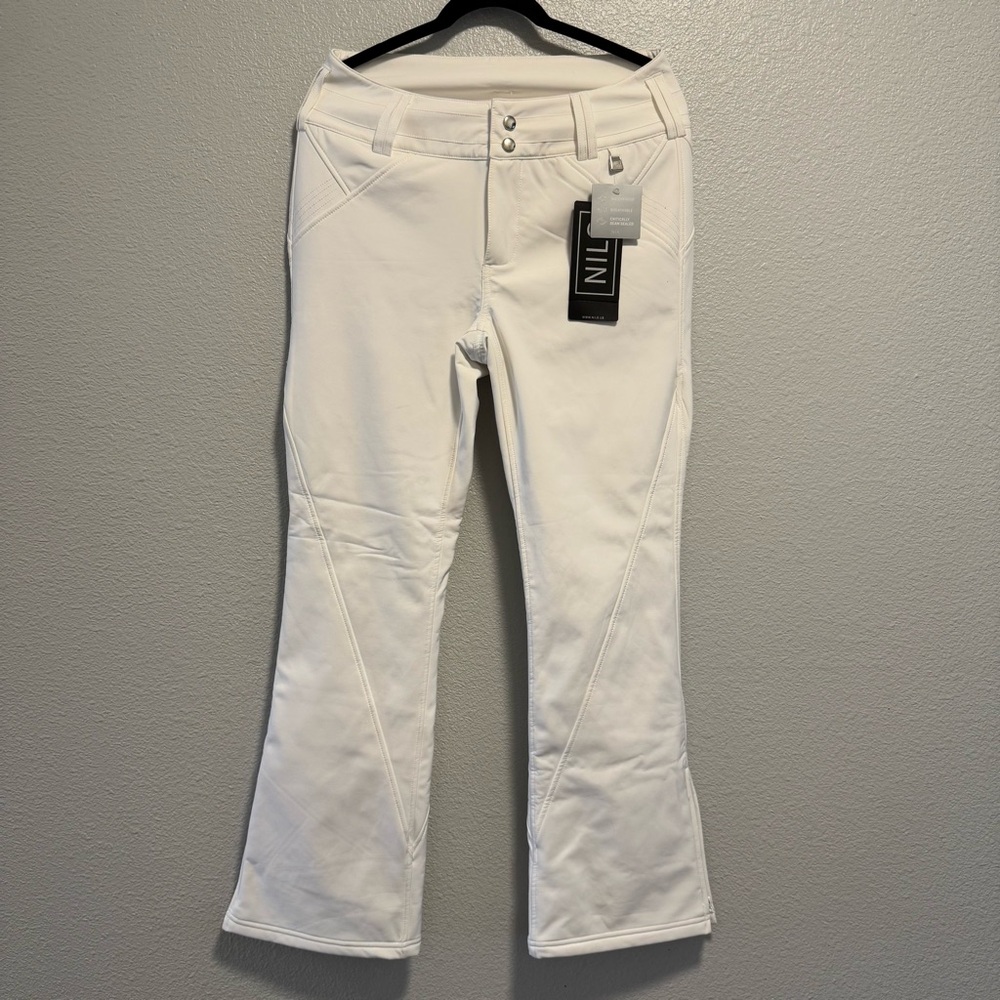 NWT Nils Snow Pants Women Size 8 Ski Snowboard S-3215 Betty White